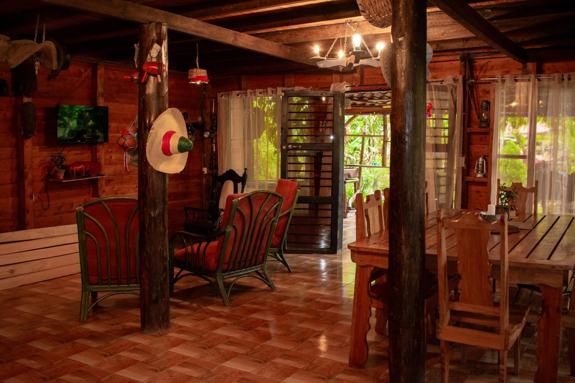 Chalet Ave Del Paraiso