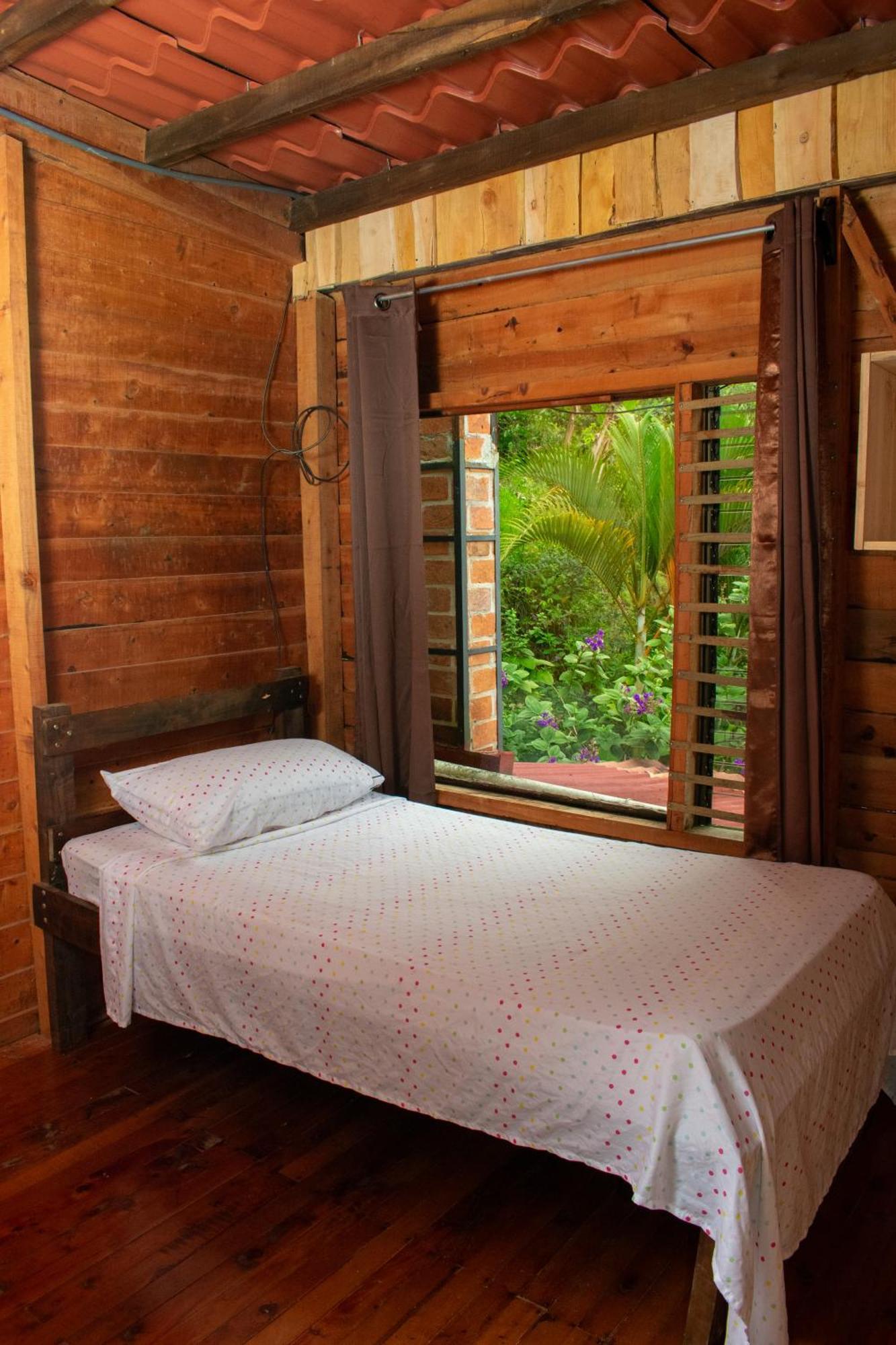 Ave Del Paraiso Chalet *
